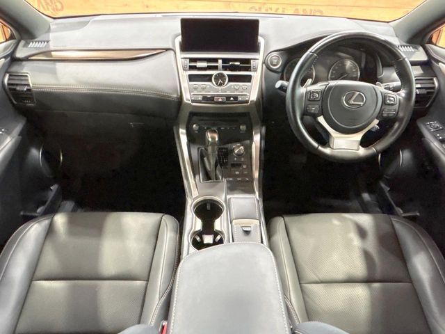 TOYOTA LEXUS NX300 2020 Image 31