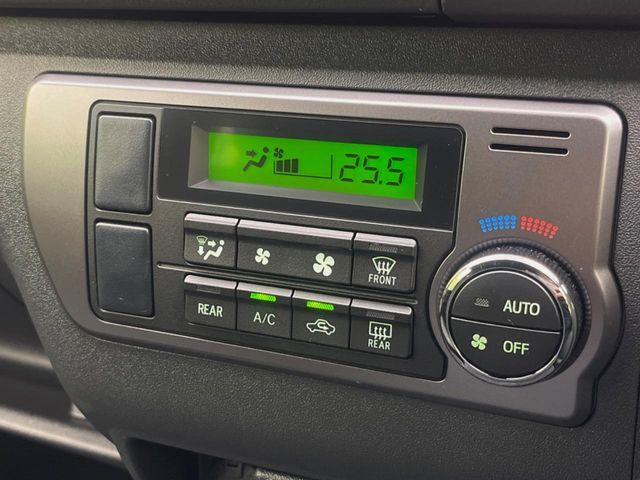 TOYOTA HIACE VAN 2WD 2025 Image 31