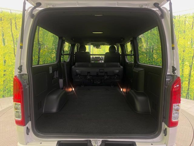 TOYOTA HIACE VAN 2WD 2025 Image 31
