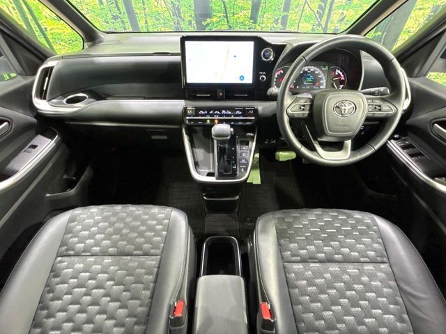 TOYOTA VOXY 2023 Image 31