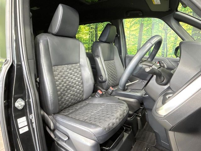 TOYOTA VOXY 2023 Image 31