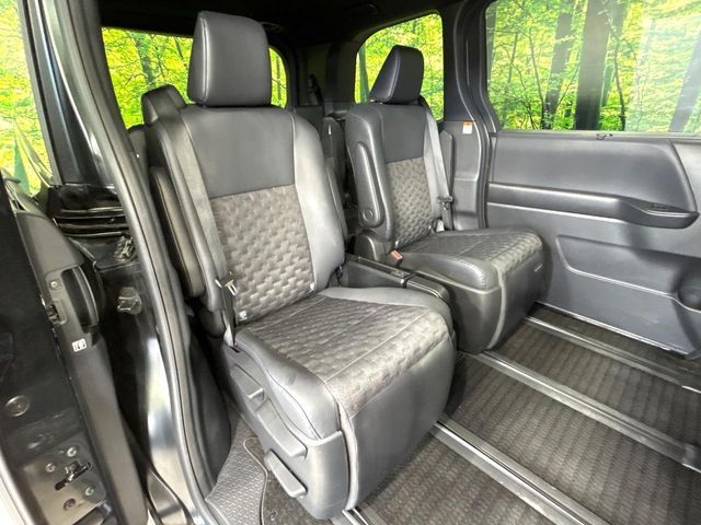 TOYOTA VOXY 2023 Image 31