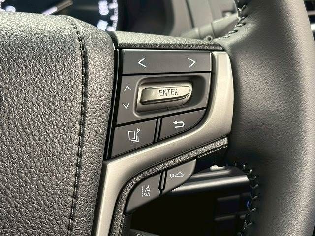 TOYOTA LANDCRUISER PRADO 2022 Image 31