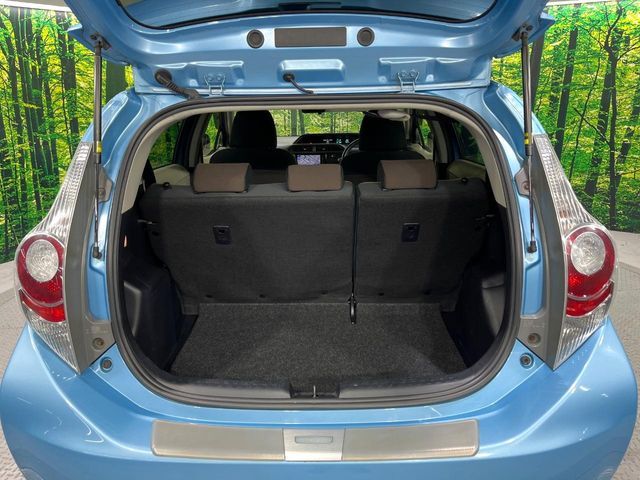 TOYOTA AQUA 2013 Image 31