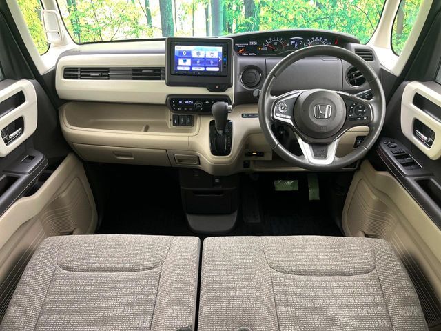 HONDA N BOX 2017 Image 31