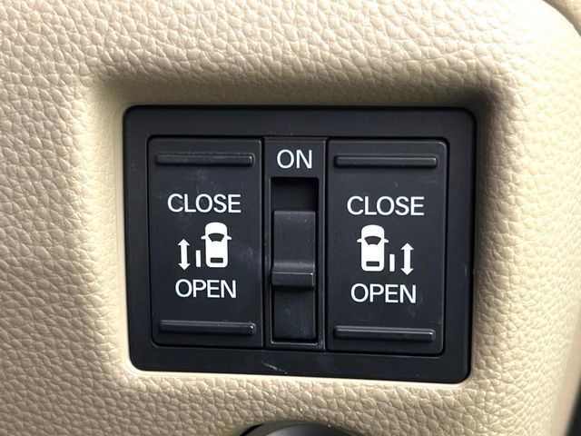 HONDA N BOX 2017 Image 31