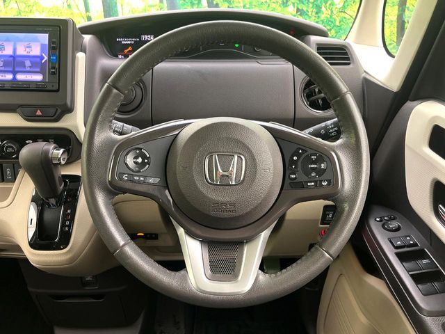 HONDA N BOX 2017 Image 31
