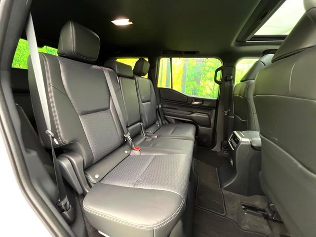 TOYOTA LANDCRUISER 250 2025 Image 31