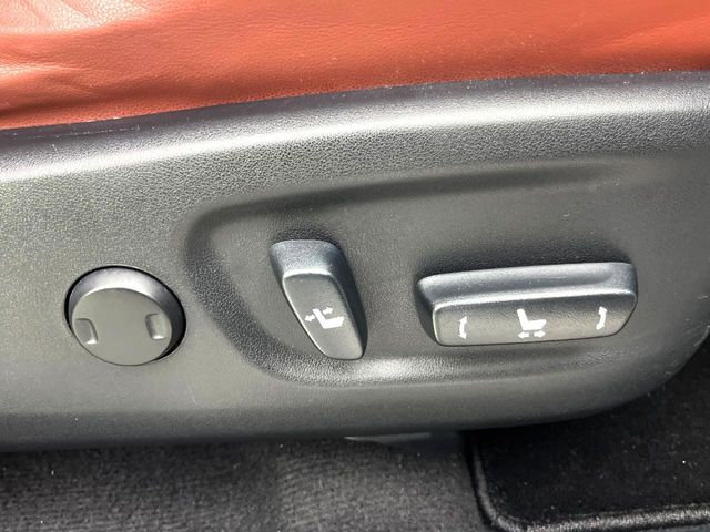 TOYOTA LEXUS NX300H 2017 Image 31