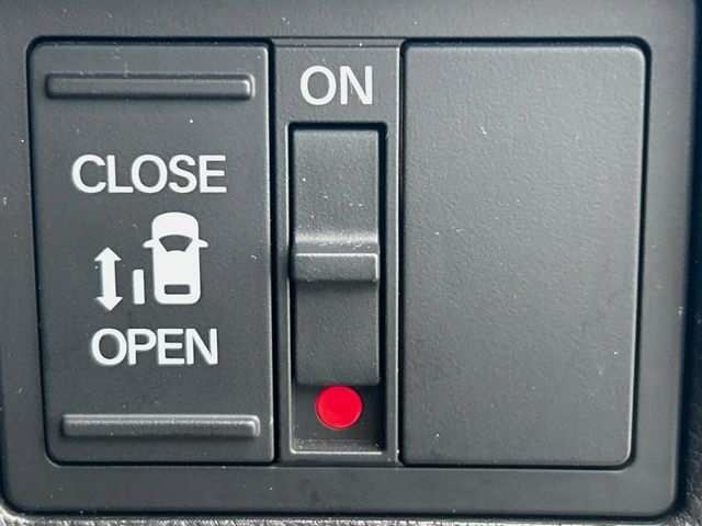 HONDA N BOX CUSTOM 2023 Image 31