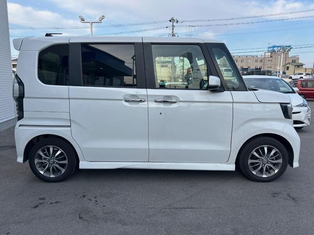 HONDA N BOX CUSTOM 2023 Image 31