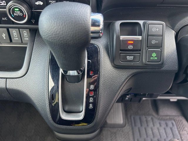 HONDA N BOX CUSTOM 2023 Image 31