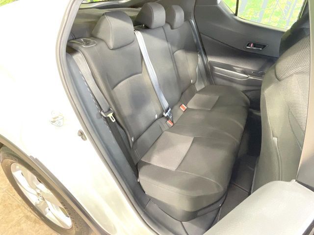 TOYOTA C-HR 2018 Image 31