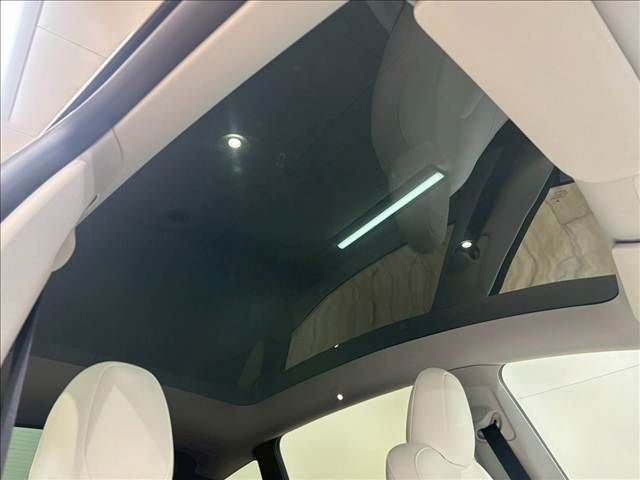 TESLA MODEL Y 2022 Image 31