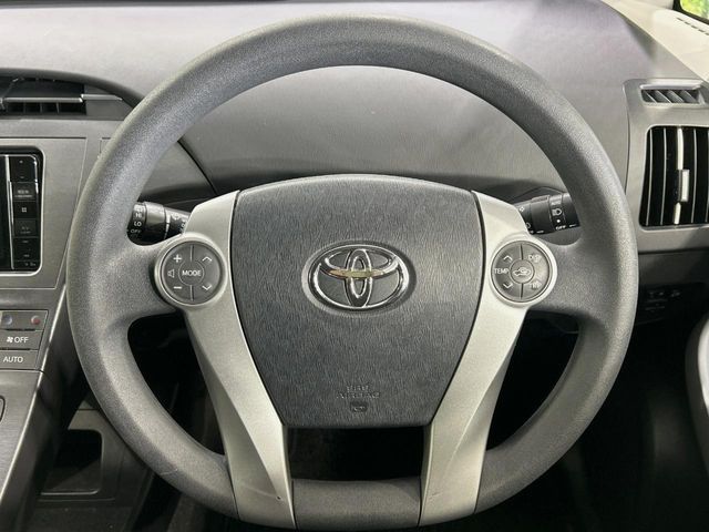 TOYOTA PRIUS 2014 Image 31