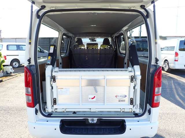 TOYOTA HIACE VAN 1.25T 2WD 2020 Image 31