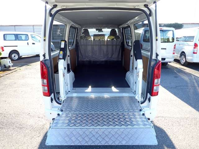 TOYOTA HIACE VAN 1.25T 2WD 2020 Image 31