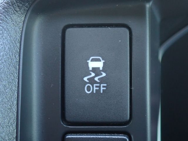 TOYOTA HIACE VAN 1.25T 2WD 2020 Image 31