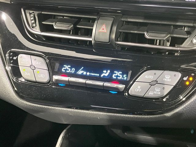 TOYOTA C-HR 2017 Image 31