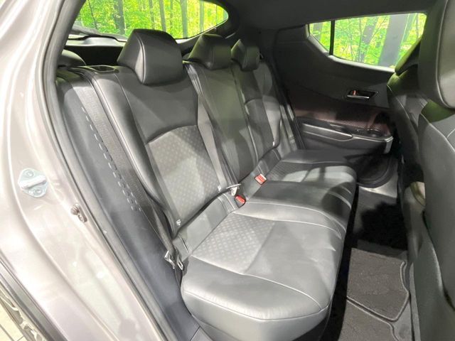 TOYOTA C-HR 2017 Image 31