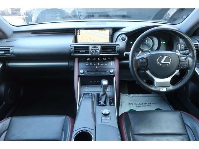 TOYOTA LEXUS IS300H 2016 Image 31