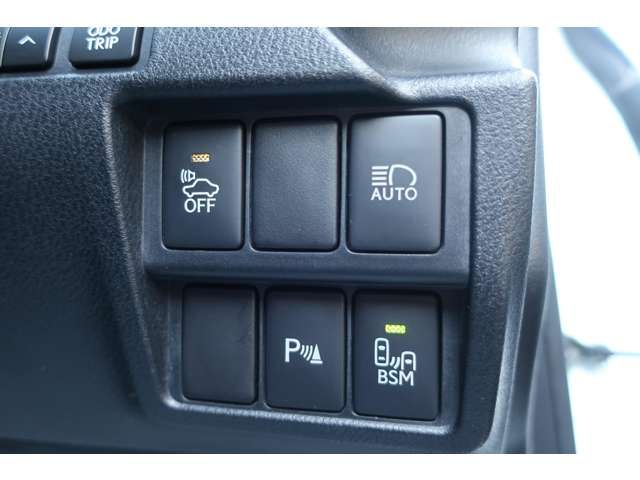 TOYOTA LEXUS IS300H 2016 Image 31