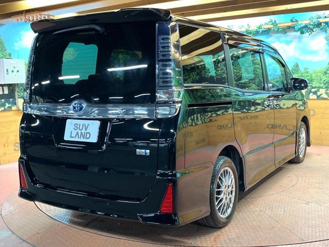 TOYOTA VOXY HYBRID 2021 Image 31