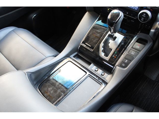 TOYOTA ALPHARD 2022 Image 31