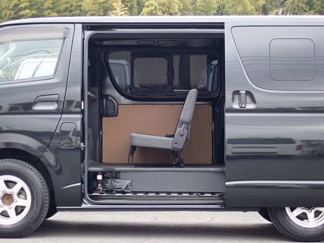 TOYOTA HIACE VAN 1.15T 2WD 2021 Image 31