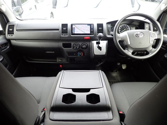 TOYOTA HIACE VAN 1.15T 2WD 2021 Image 31