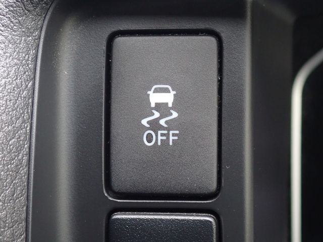 TOYOTA HIACE VAN 1.15T 2WD 2021 Image 31