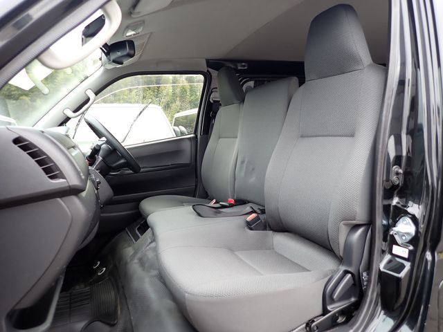 TOYOTA HIACE VAN 1.15T 2WD 2021 Image 31