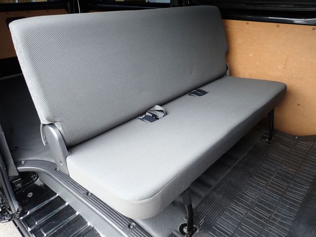 TOYOTA HIACE VAN 1.15T 2WD 2021 Image 31