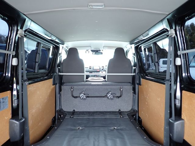 TOYOTA HIACE VAN 1.15T 2WD 2021 Image 31