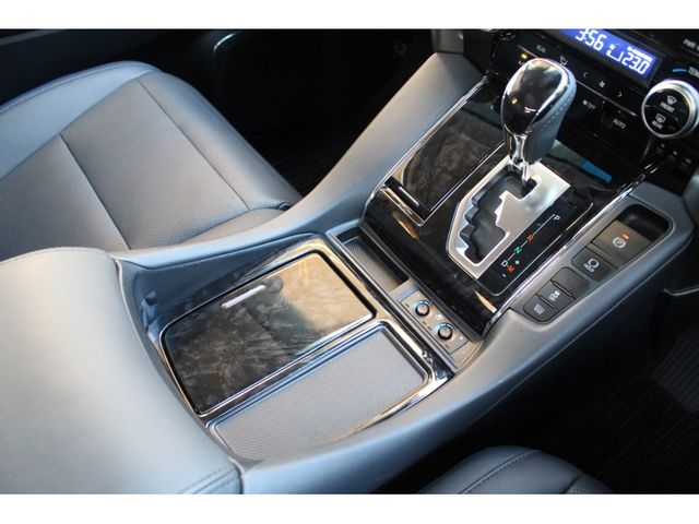 TOYOTA ALPHARD 2021 Image 31