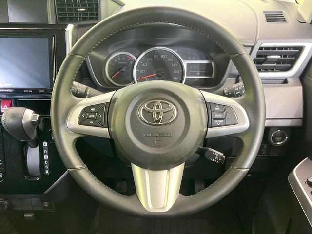 TOYOTA TANK 2018 Image 31