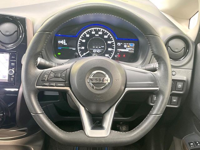 NISSAN NOTE 2017 Image 31