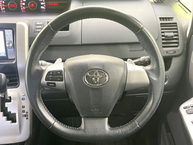 TOYOTA NOAH 2011 Image 31