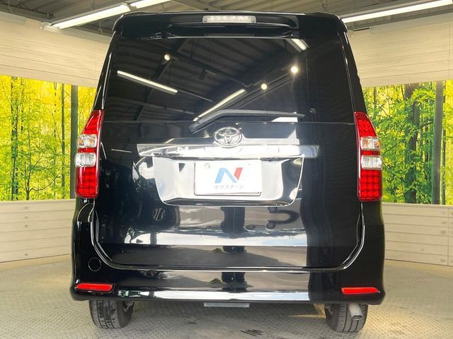 TOYOTA NOAH 2011 Image 31