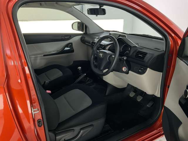 TOYOTA IQ 2012 Image 31