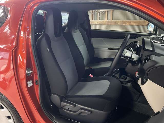 TOYOTA IQ 2012 Image 31