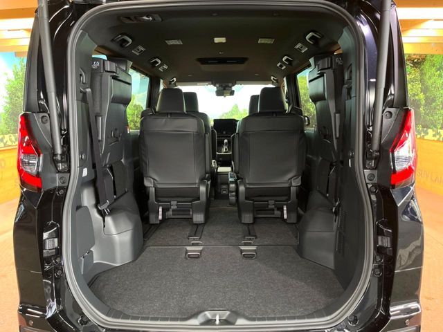 TOYOTA NOAH HYBRID 2026 Image 31