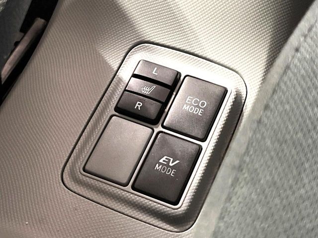 TOYOTA AQUA 2012 Image 31