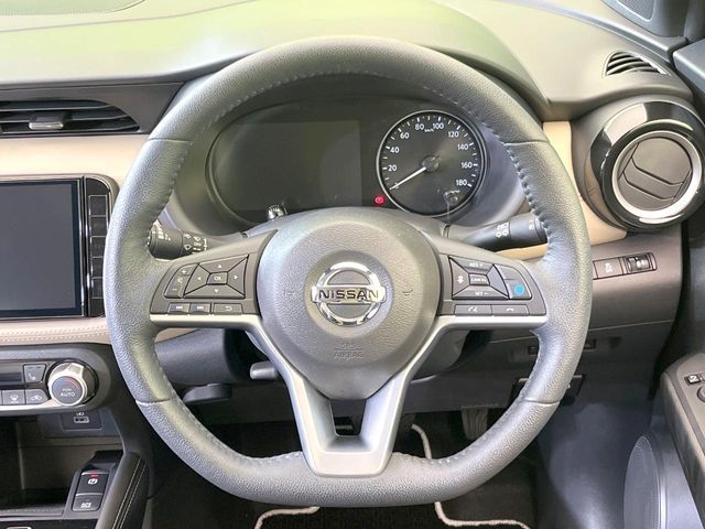 NISSAN KICKS 2023 Image 31