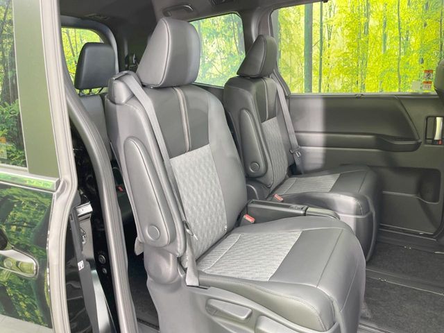 TOYOTA NOAH HYBRID 2026 Image 31