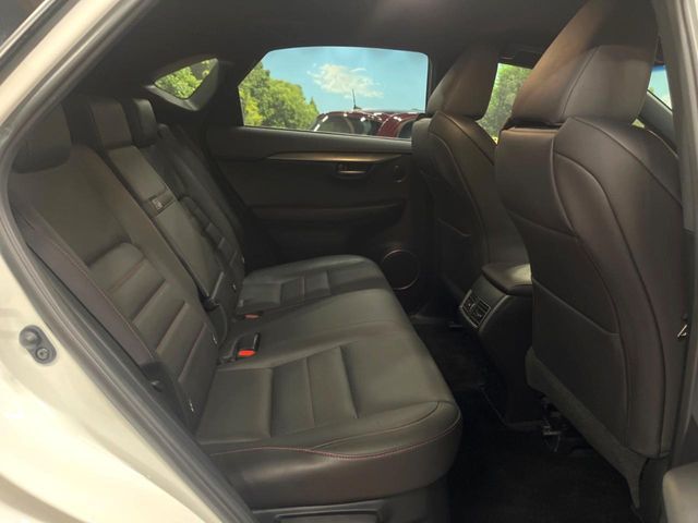 TOYOTA LEXUS NX200T 2017 Image 31