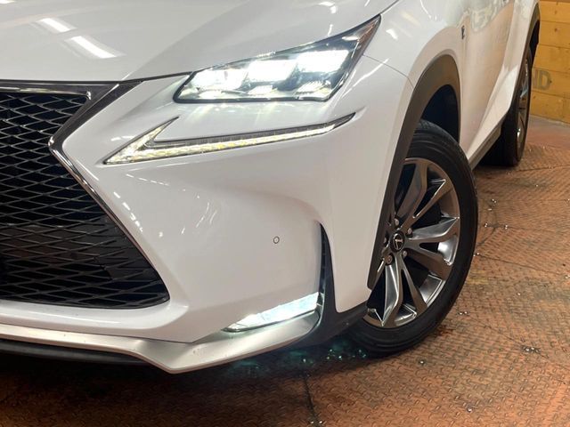 TOYOTA LEXUS NX200T 2017 Image 31