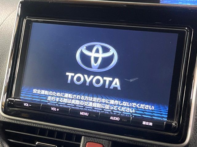 TOYOTA VOXY 2017 Image 31