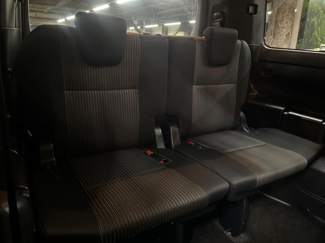 TOYOTA VOXY 2017 Image 31