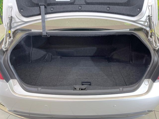 TOYOTA CROWN SEDAN HYBRID 2013 Image 31